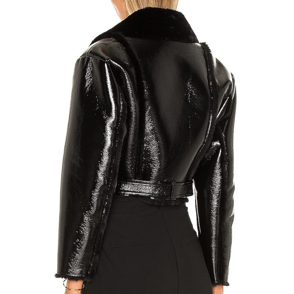 NBD Aya Faux Shearling Cropped Jacket. Black. LG. - Picture 4 of 10